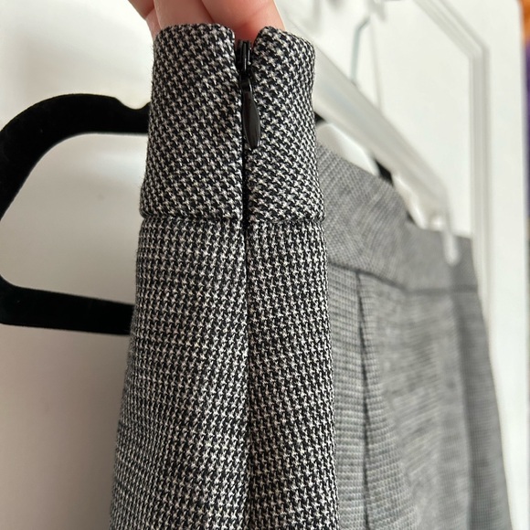 High-Waisted A-Line Mini Tweed Skirt - Picture 3 of 7